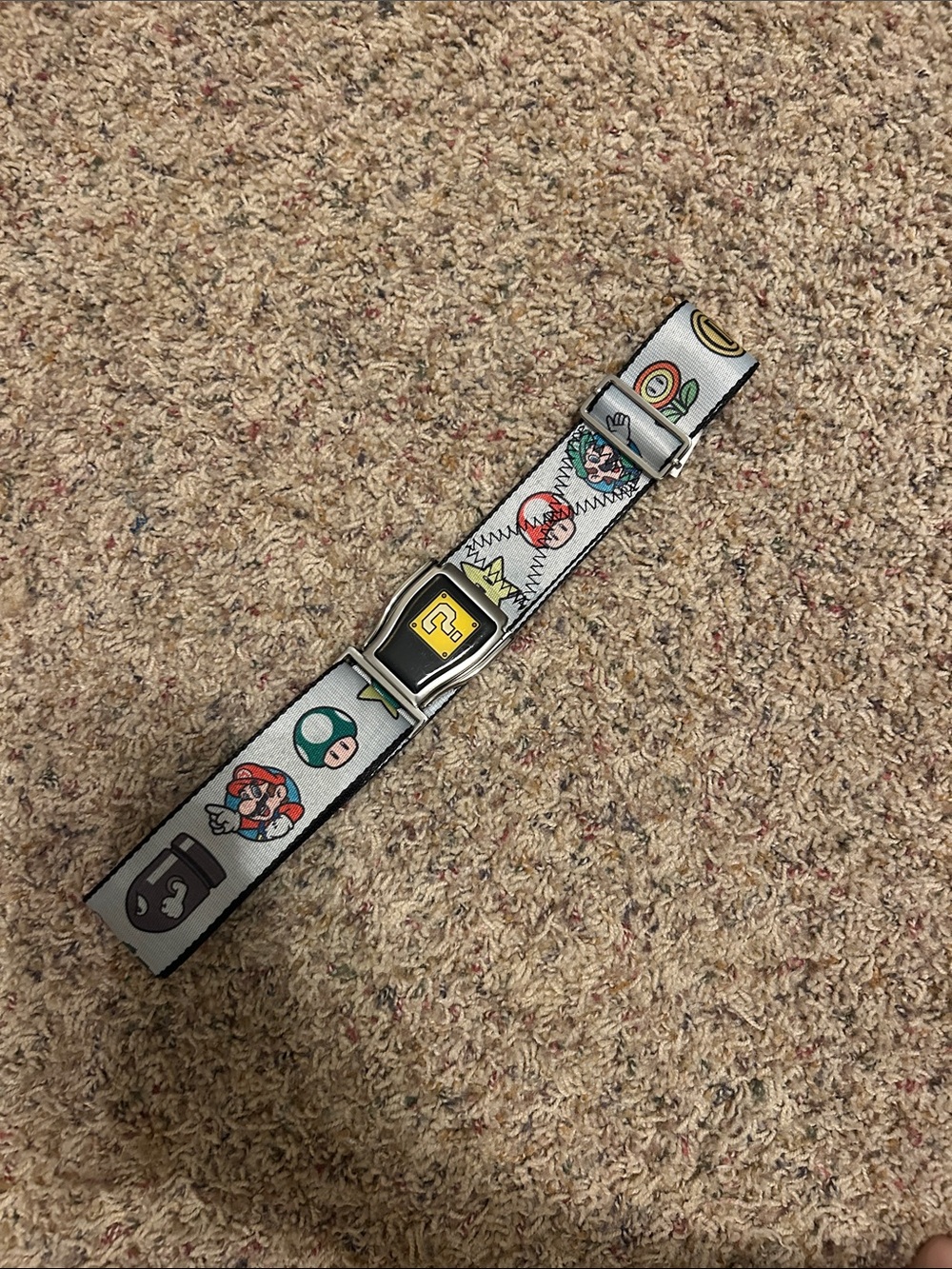 Bioworld White Super Mario Graphic Kids Seatbelt Belt with Multicolor Icons